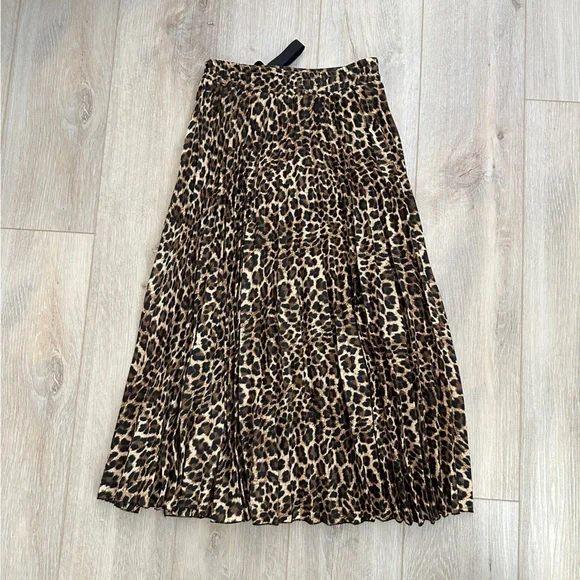 Zara Leopard Print Pleated Midi Skirt with Slit - Picture 2 of 4
